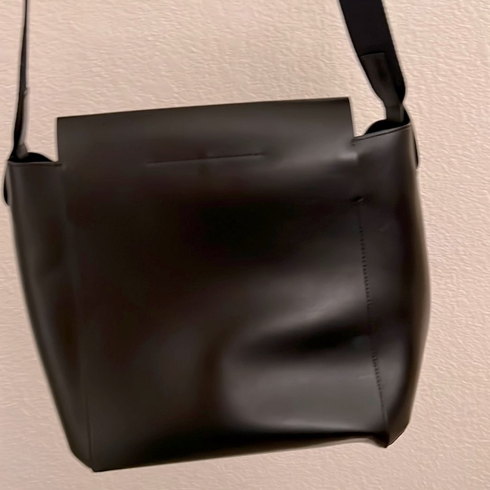 Everlane Messenger Bag
